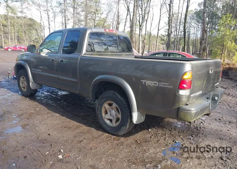 2003 Toyota Tundra Ltd V8 z USA, uszkodzony, nr VIN 5TBBT48163S339991